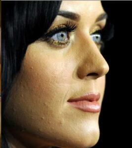 Read more about the article How much Makeup is too much makeup?